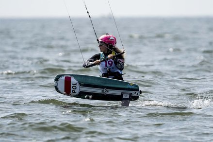 Dobry początek kitesurferów i windsurferów w mistrzostwach świata